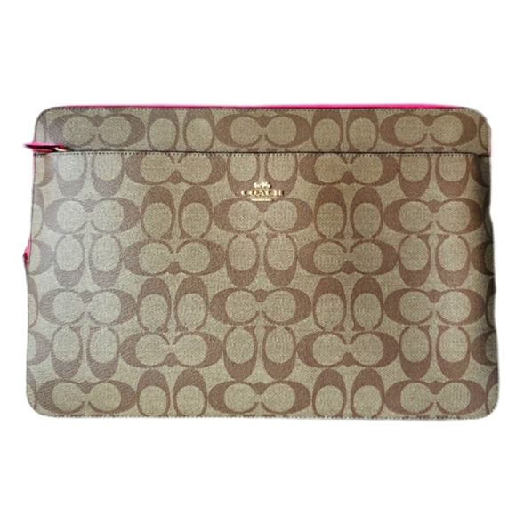 ❗SOLD❗❤Coach | Laptop Sleeve In Colorblock Signature - Picture 2 of 16